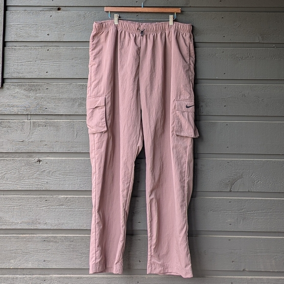 Nike NSW Essential High Rise Woven Cargo Windbreaker Pants Size XL Smoky Mauve - Picture 1 of 10
